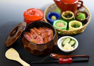 三喰撰酒 三重人の写真